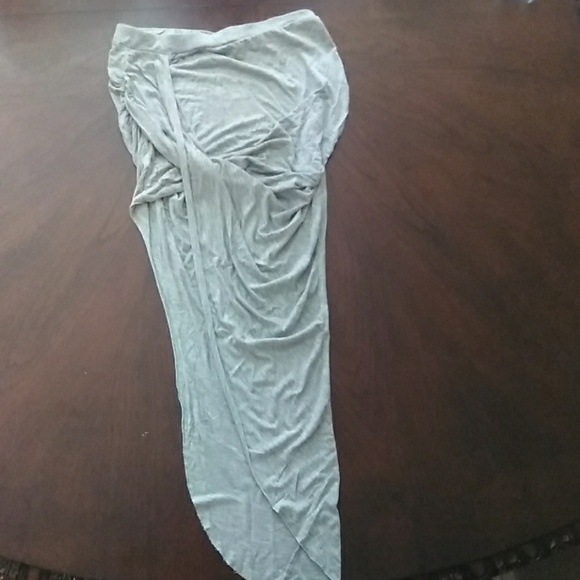 Skirt - Picture 2 of 3